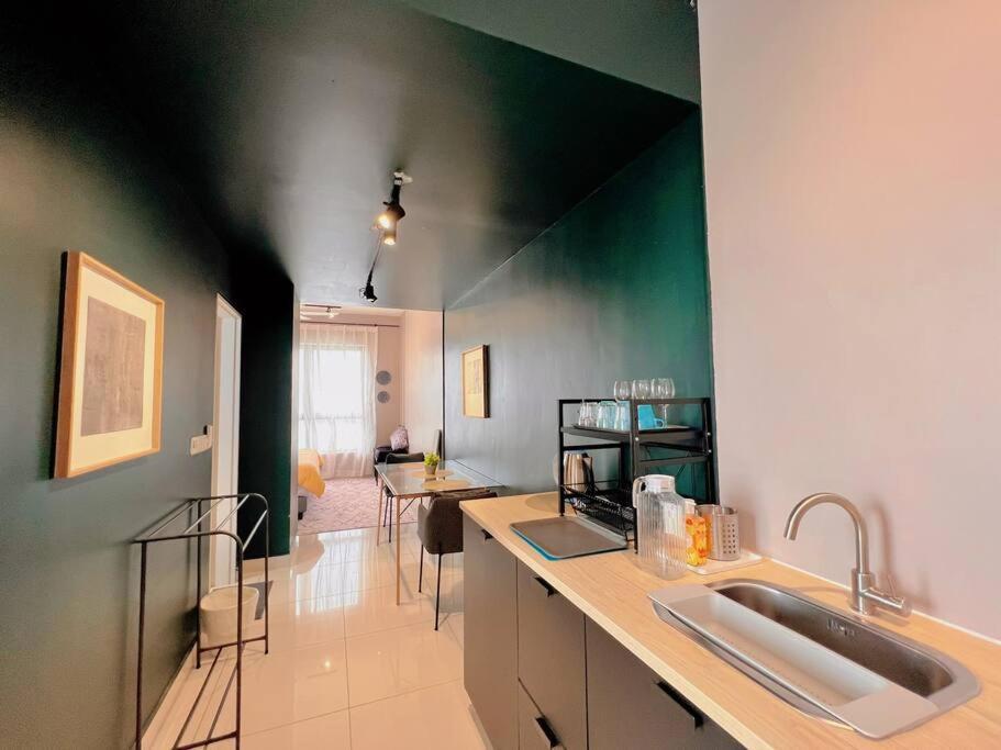 Studio Staycation D'Sara @ Linked Mrt, Near Thomson Hospital & Sungai Buloh Hospital Exterior photo